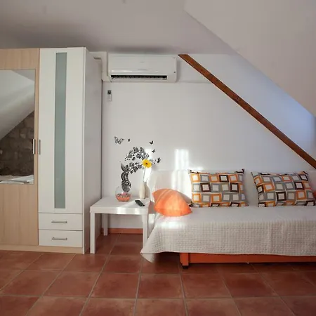 Apartment Antica *